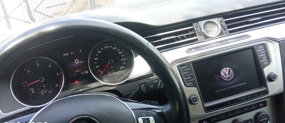 Volkswagen Passat cena 45500 przebieg: 267000, rok produkcji 2015 z Piekary Śląskie małe 254